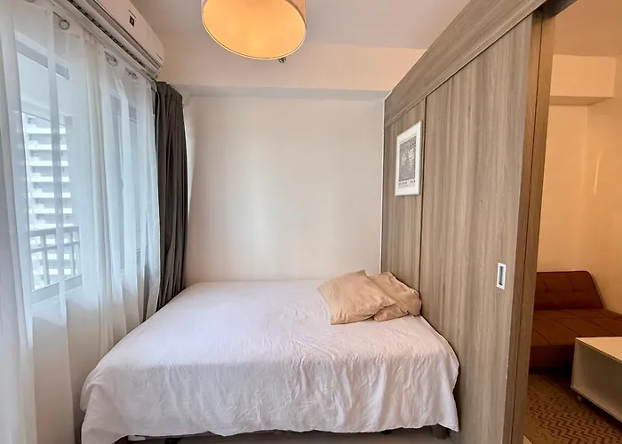 Prime Location Near Mrt, Sm Megamall, Bgc! Manila