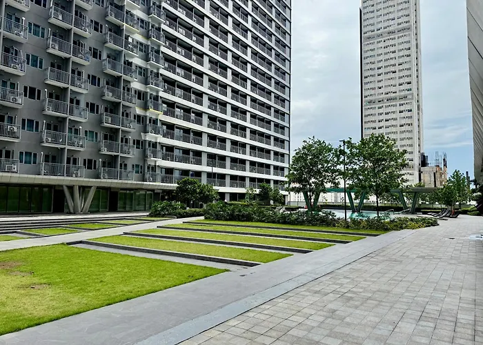 Prime Location Near Mrt, Sm Megamall, Bgc!