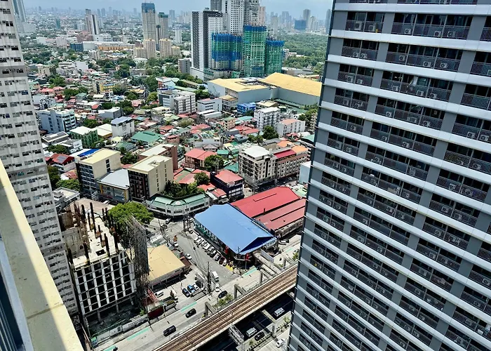 Prime Location Near Mrt, Sm Megamall, Bgc! *
